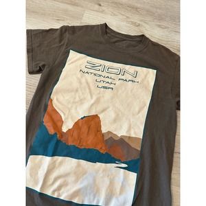 Mount Zion national park grpahic tee with mountains
